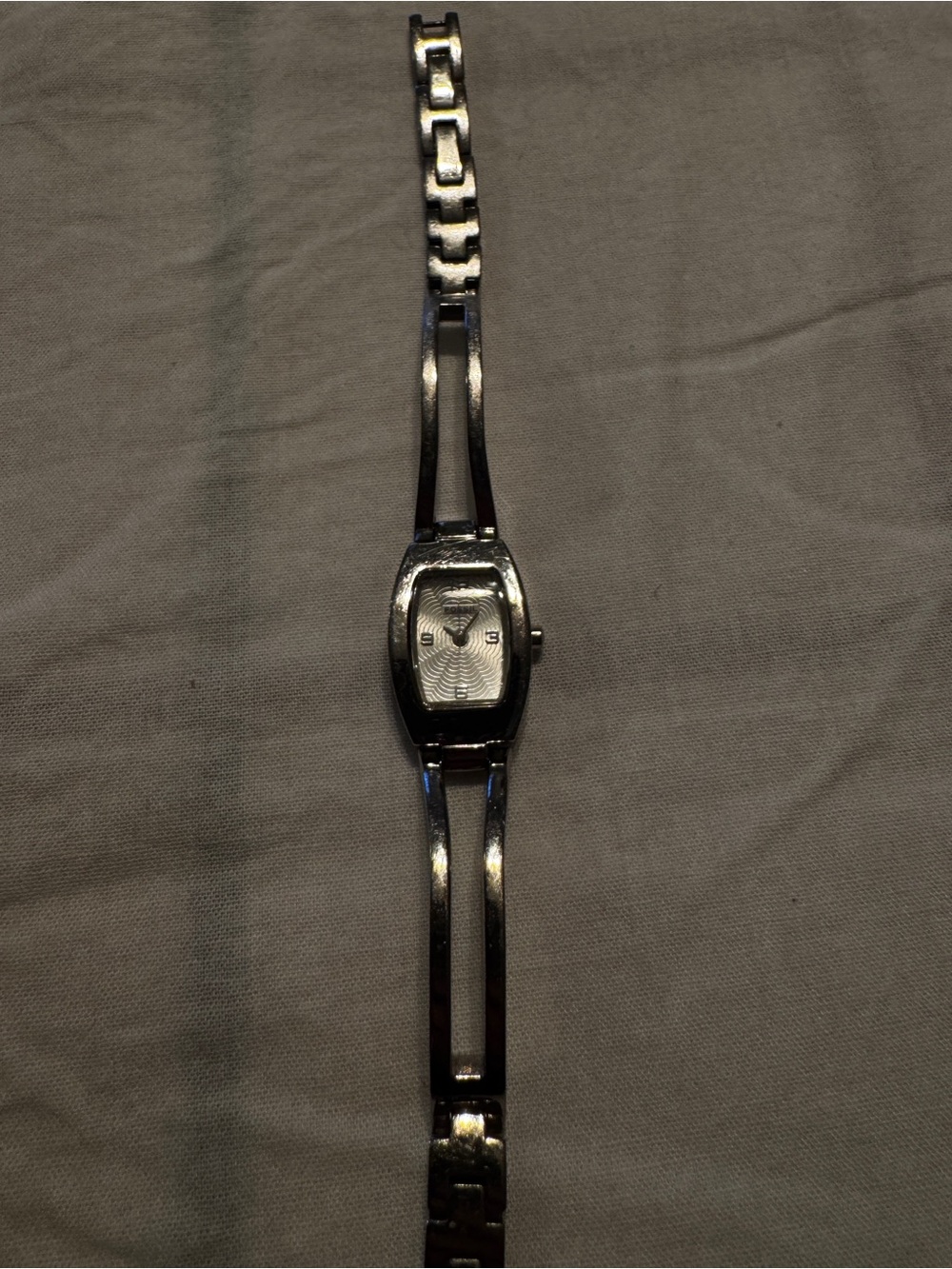 Fossil F2 Women's Watch specifically the model ES-9645.